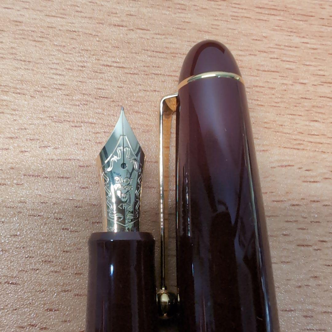 廃番カラー PILOT カスタム742 万年筆 細字 ディープレッド