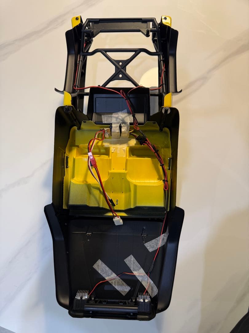 1/10 Vanquish vs4-10 phoenix ボディ オプション多数