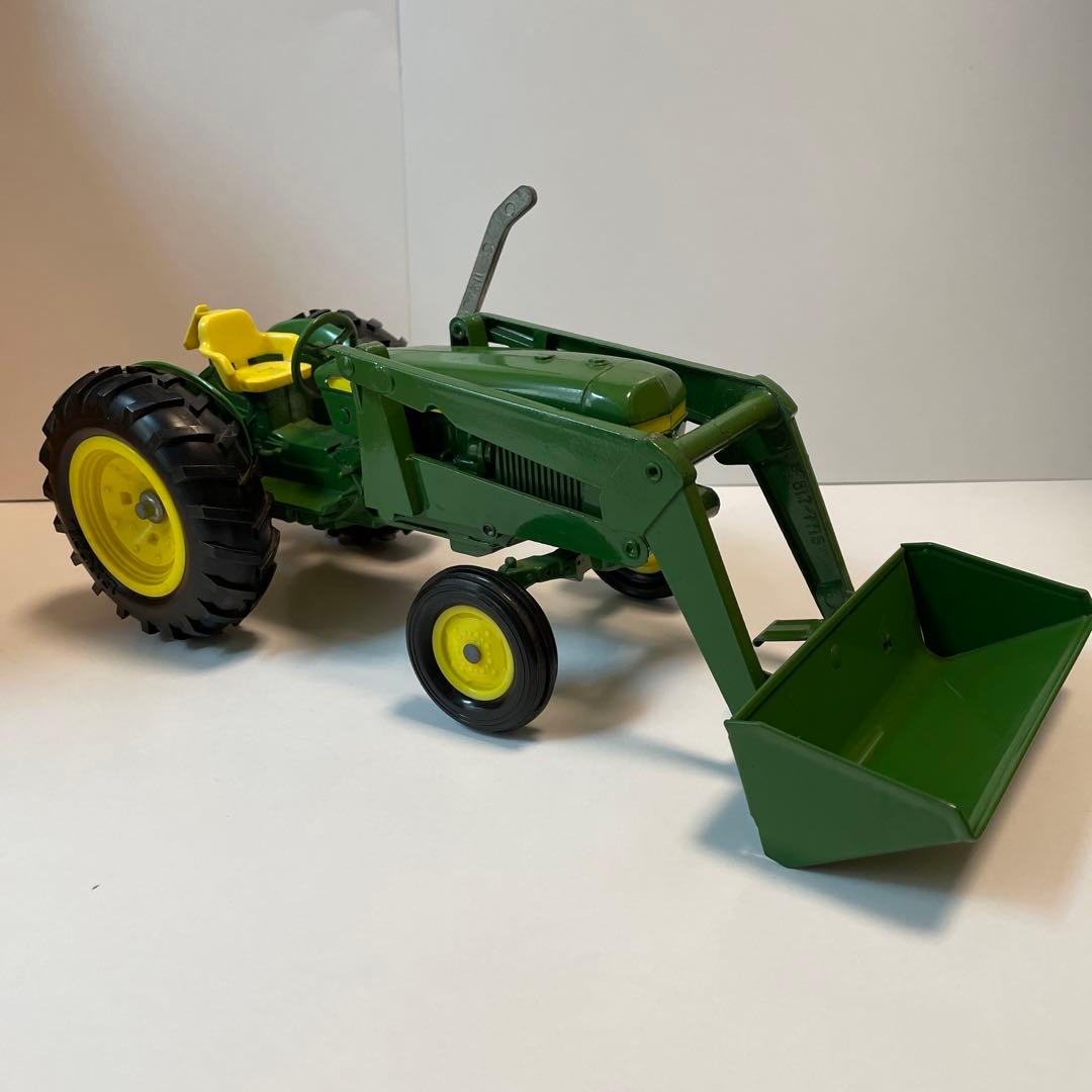 2211.ジョンディアトラクターJD2010 1/16ミニカー