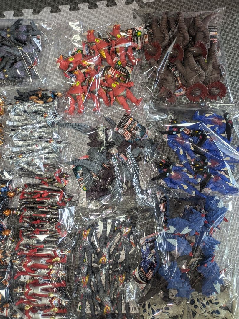 ウルトラマン　ソフビ　フィギュア　186点　タグ付き新品未使用品　店舗購入品