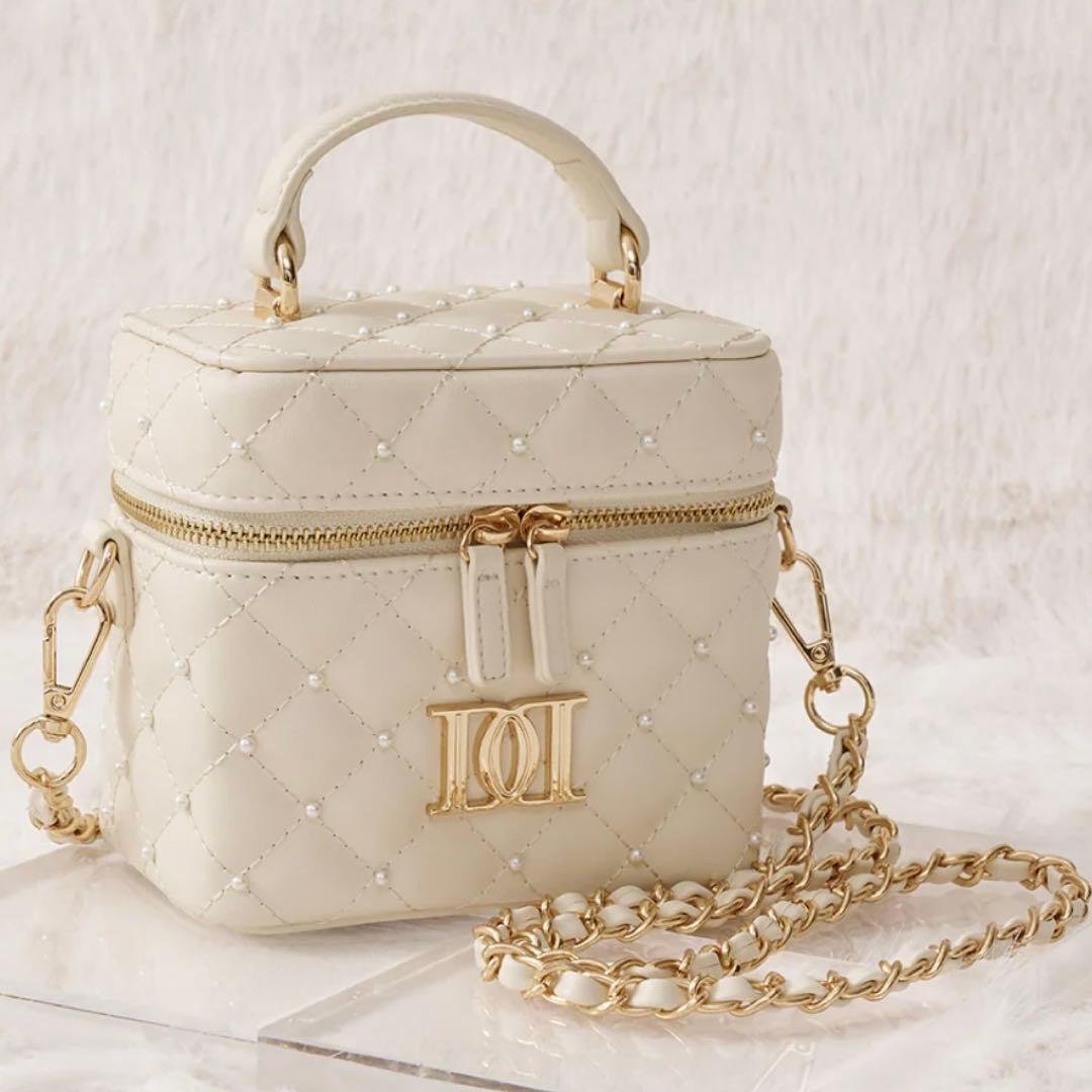 Darich 【ゴールドパーツ】キルティングパールスクエアミニバッグ IVO