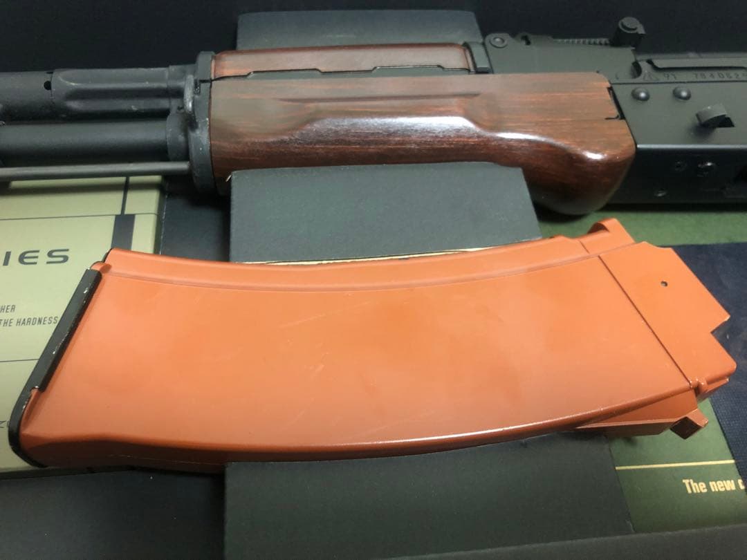 【スーさん】AKS74Nリコイルショック　次世代電動ガン　マガジン6個付