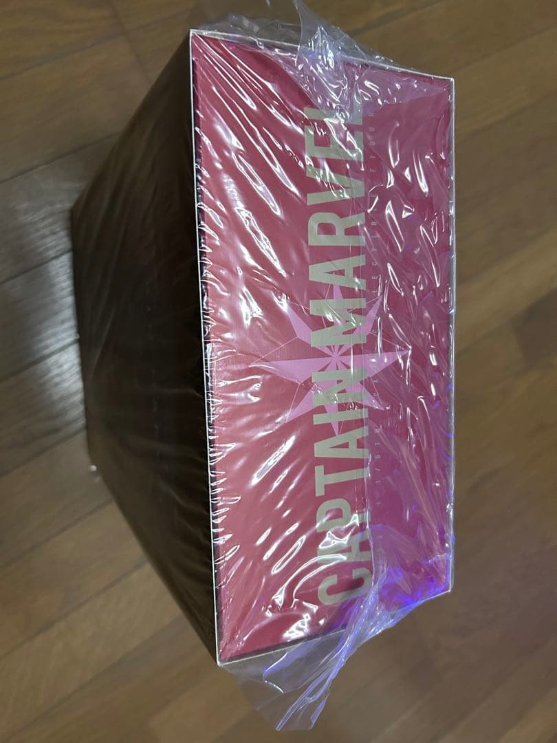 キャプテン・マーベル フィギュア　ホットトイズ