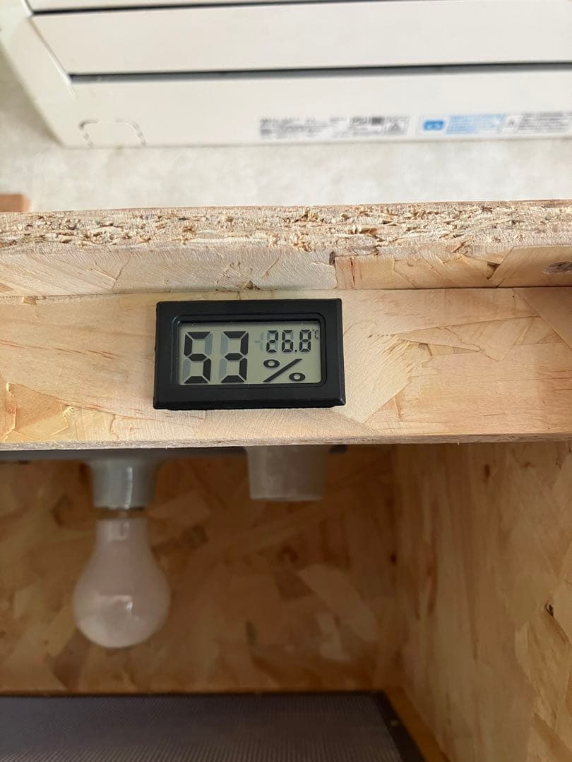 爬虫類　木製飼育ケージ　前面ガラス無し　40X40X80CM