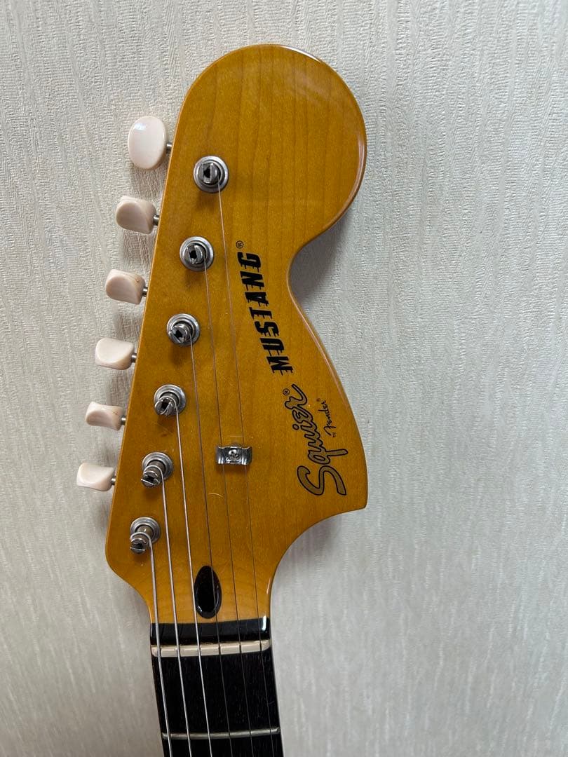 生産完了　Squire ムスタング　フェイスタレッド