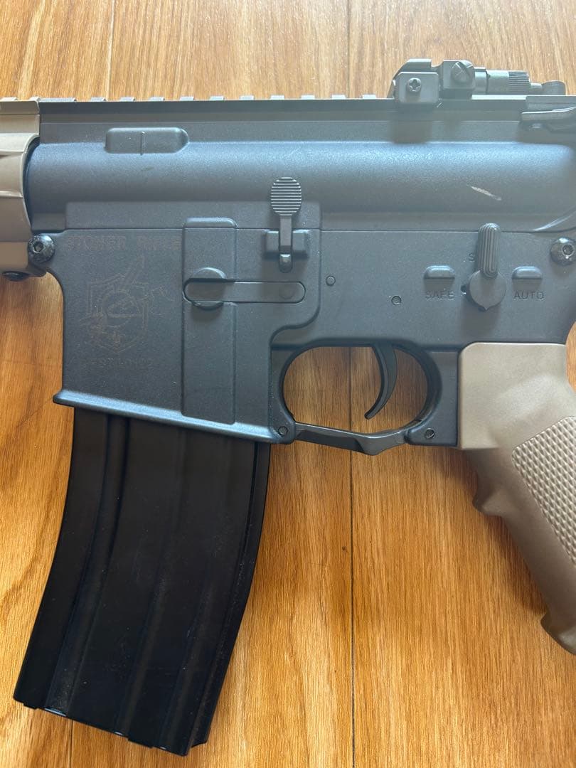 電動エアガン ブラック/グレー　SR-16-5.56mm