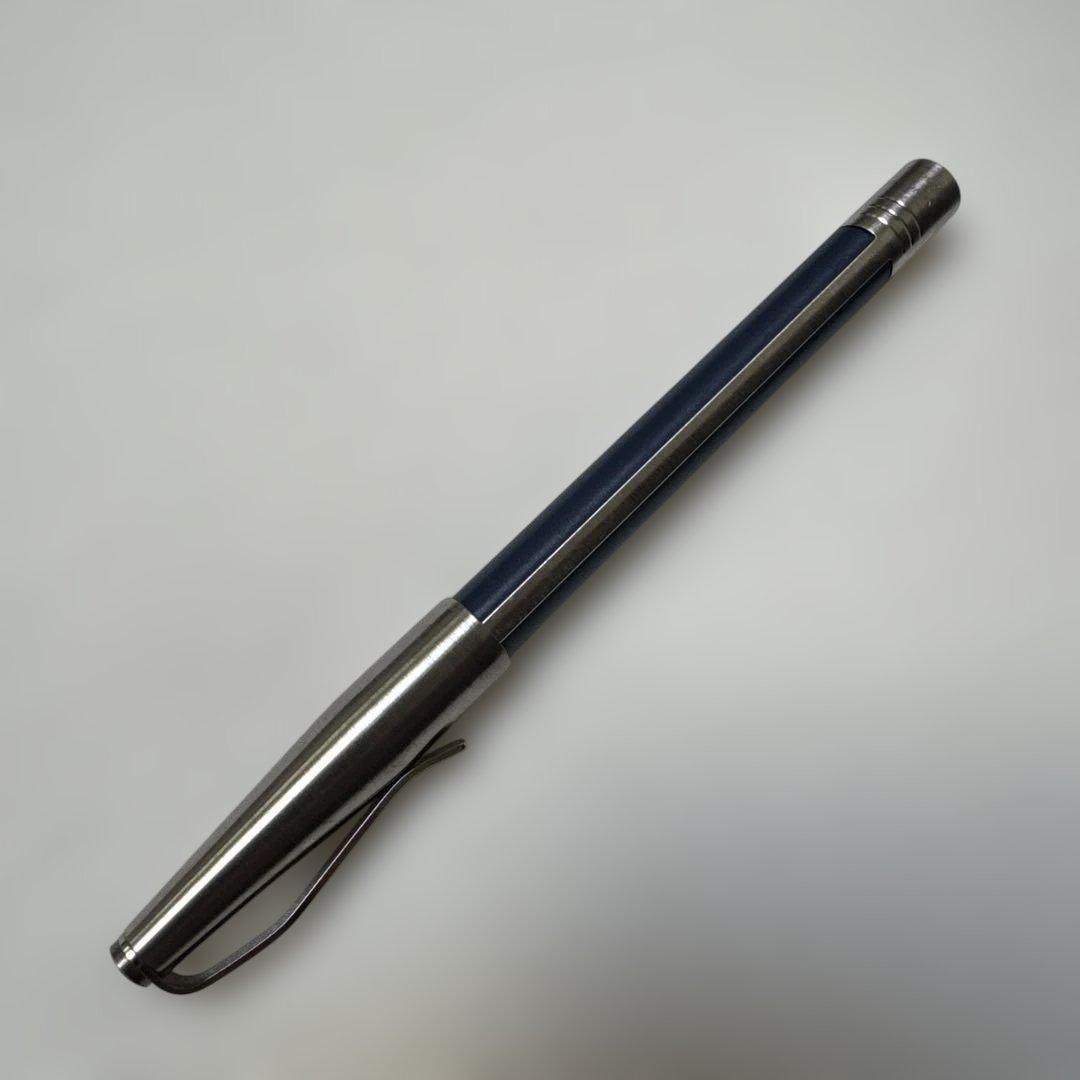 ポスタルコ　レイヤード　ボールペン　ブルー