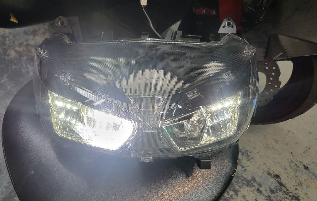 シグナスグリファス　純正ヘッドライト　値引不可