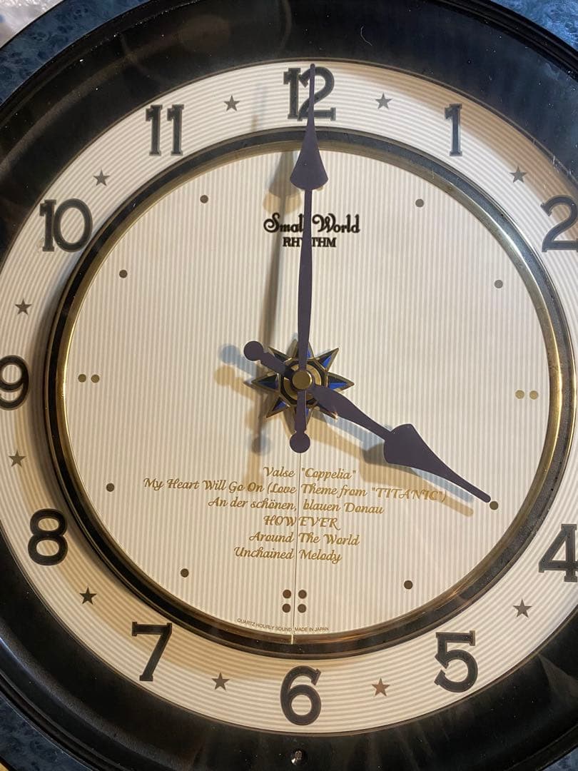 スモールワールド　リズム時計