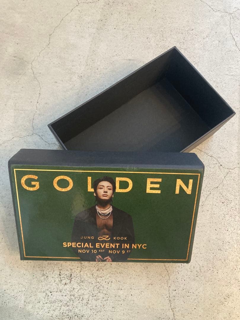 【韓国購入品】BTS ジョングク GOLDENキーホルダー カード