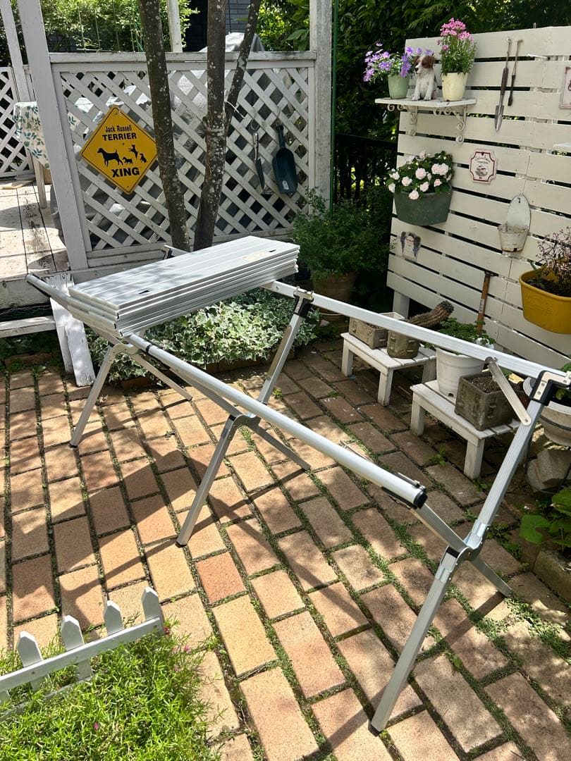 Colemanアルミ製折りたたみテーブル　大型/8人用