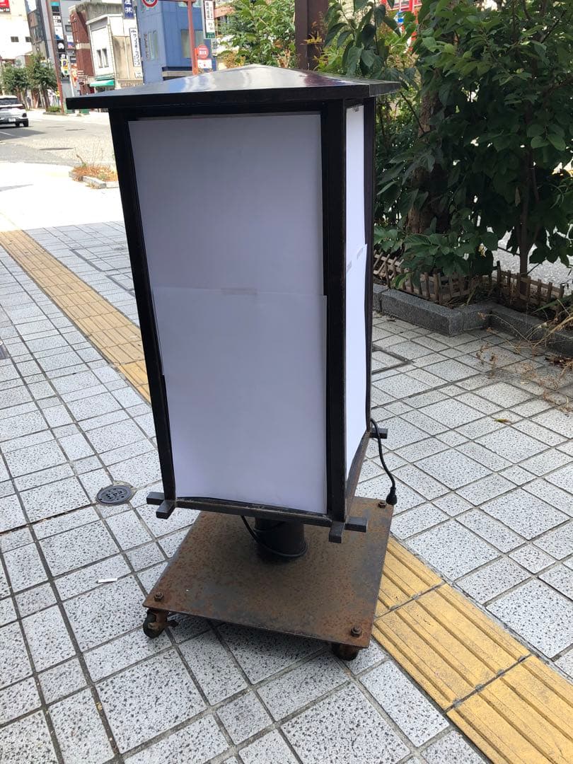 看板 希少　店舗用 店頭鉄製置物　業務用 電飾 4面スタンド キャスターつき