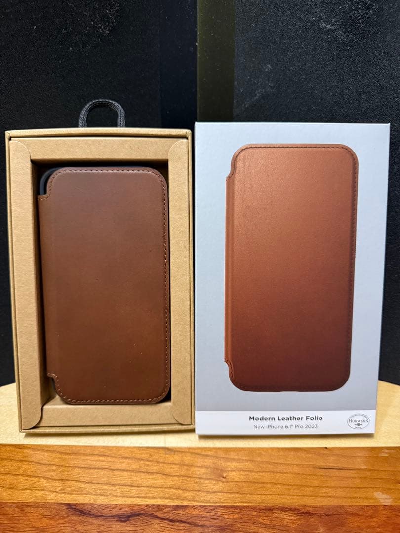 iPhoneアクセサリー NOMAD ModernLeatherFolio iPhone 15Pro