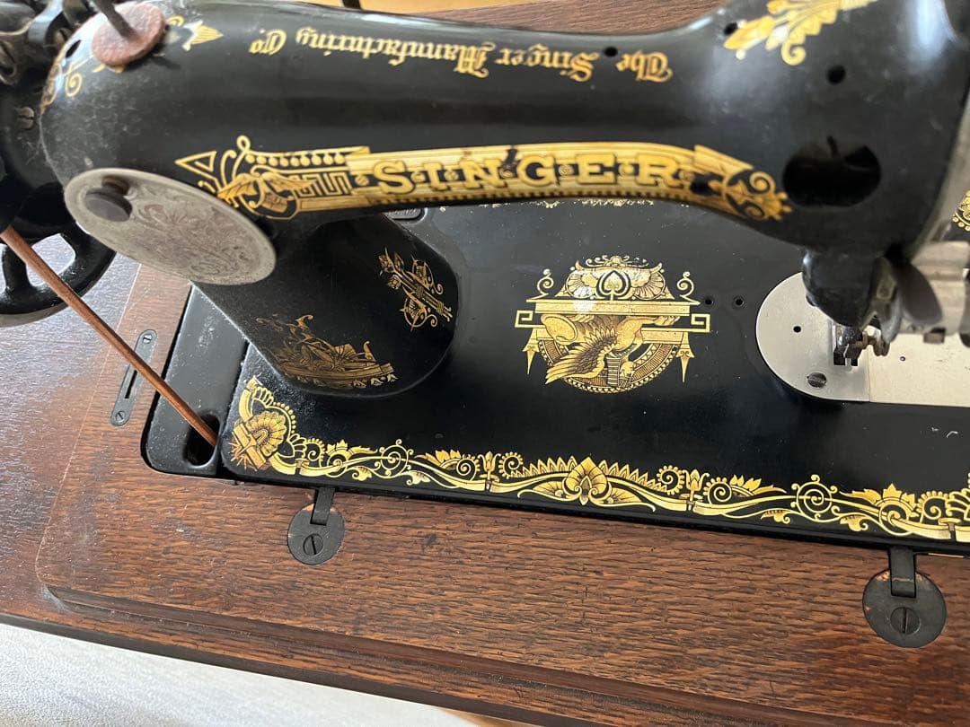 SINGER足踏みミシン ミシンとしての機能あり　もともとアンティーク