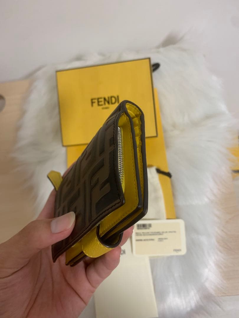 美品！FENDI 折財布