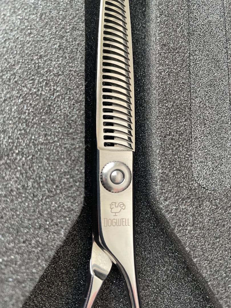 値下げ新品同様美品　DOGWELLドッグウェルトリミングセニングシザーDTF30