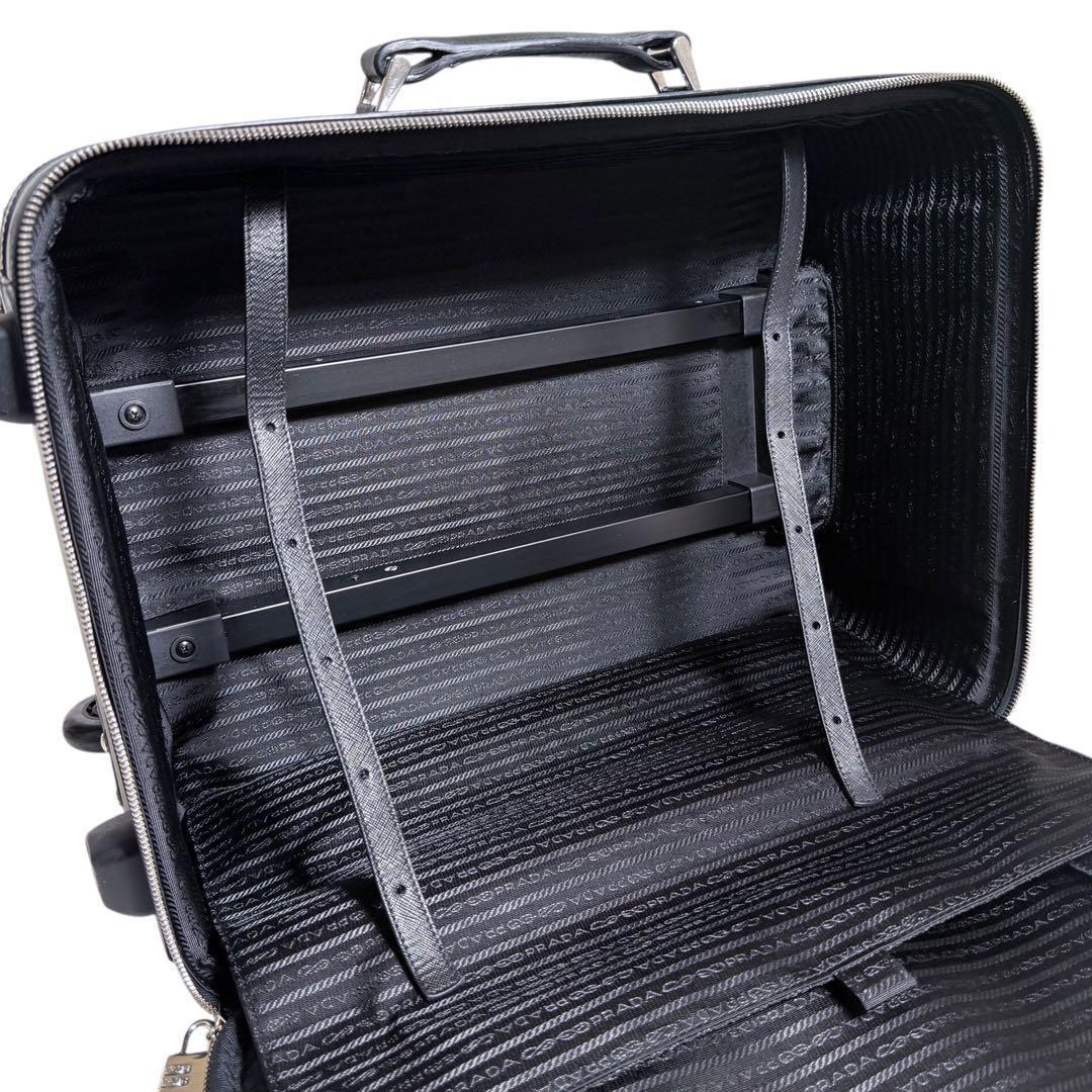 【美品】PRADA プラダ　サフィアーノレザー　スーツケース　三角ロゴ　旅行