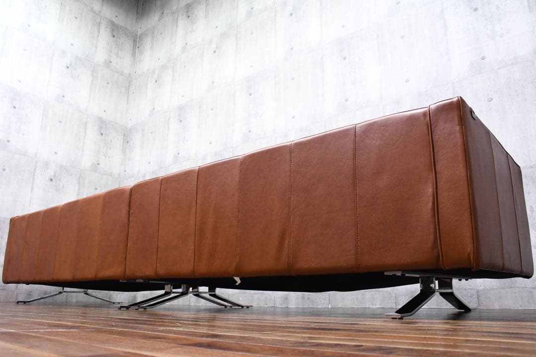 DIK135 ケルビンジョルマーニ 5-6人掛けソファ レザー/総本革張り