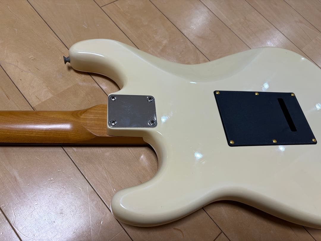 エレキギター　ストラトタイプ