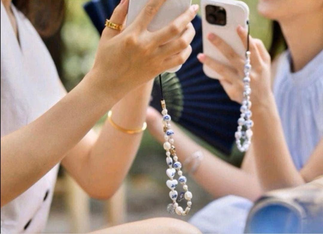 【新品未使用】 中国スタバ25周年会員限定 CASETiFYスマホストラップ金色