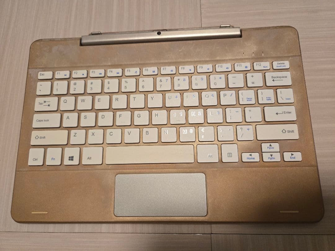 CHUWI Hi12 12インチ タブレットPC 専用キーボード付き