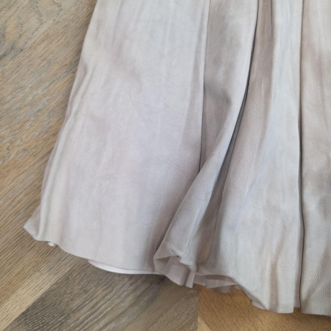 美品　ロエベ　羊革　ベージュ プリーツスカート ボタン付き　y16