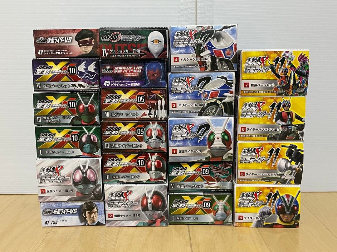 主に昭和仮面ライダー掌動（shodo）の52体と可動超造形魂PART 1の10体