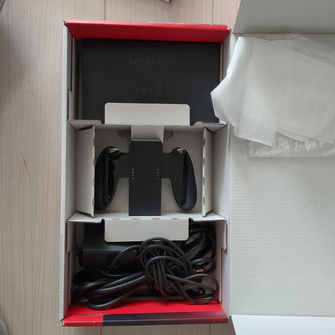 【美品】Nintendo Switch ブラック バッテリー強化版 付属品完備