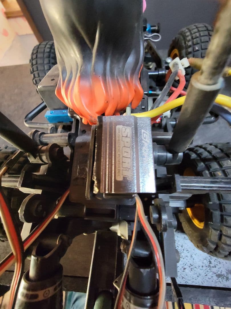 フィギュア付きオフロードRCカー