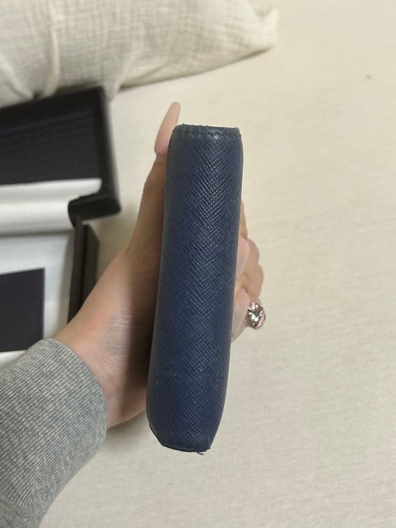 PRADA 二つ折り財布 サファイアーノ