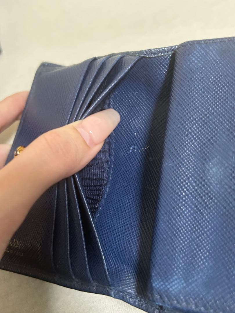 PRADA 二つ折り財布 サファイアーノ