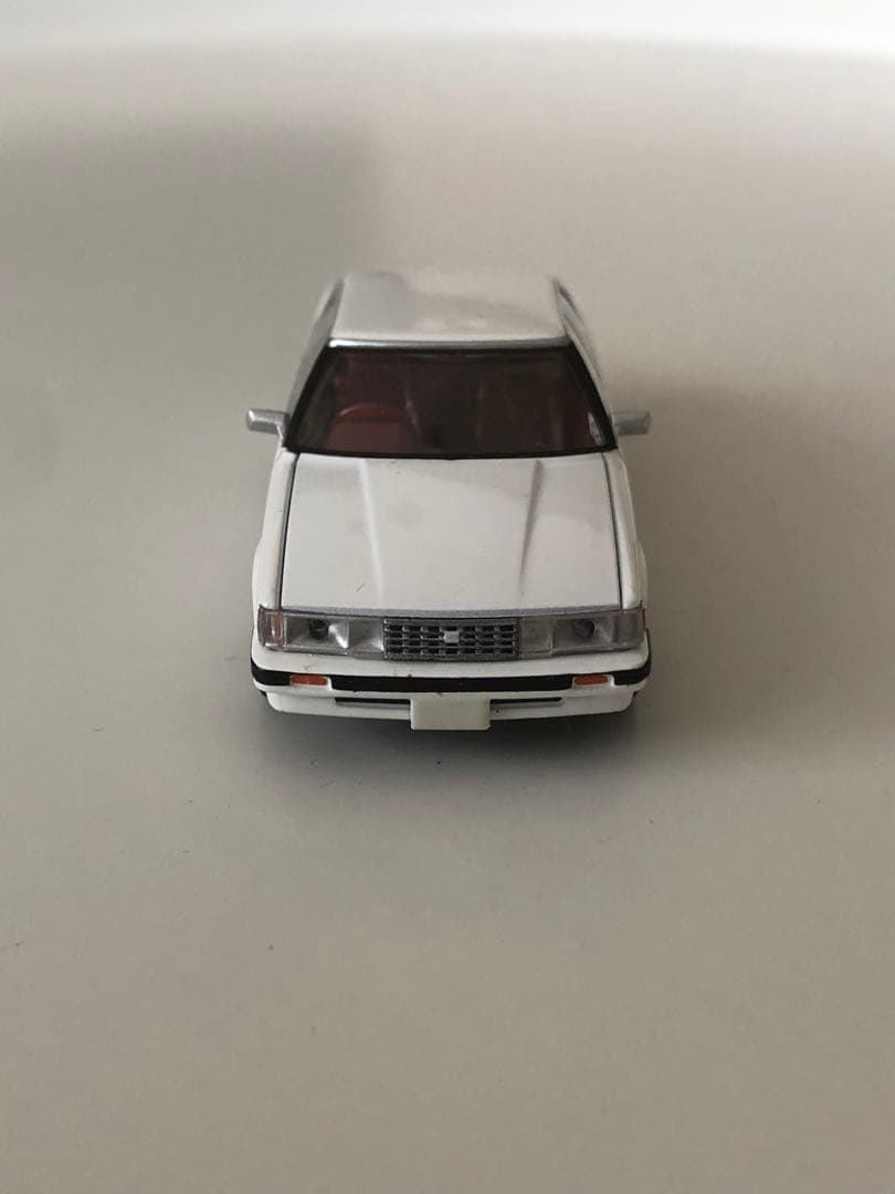トミーテックリミテッドヴィンテージ　トヨタマークII グランデ84年式　白