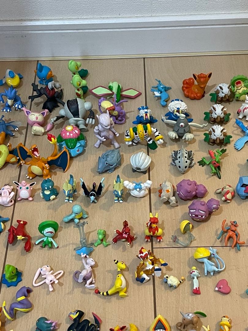 立体ポケモン図鑑等まとめ売り 【廃盤】250体くらい