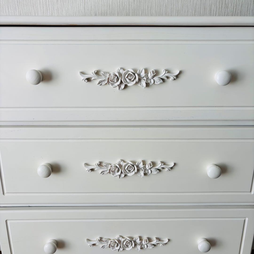 シャビーシック チェスト 4段 薔薇装飾 フレンチカントリー 姫系家具 ロココ調