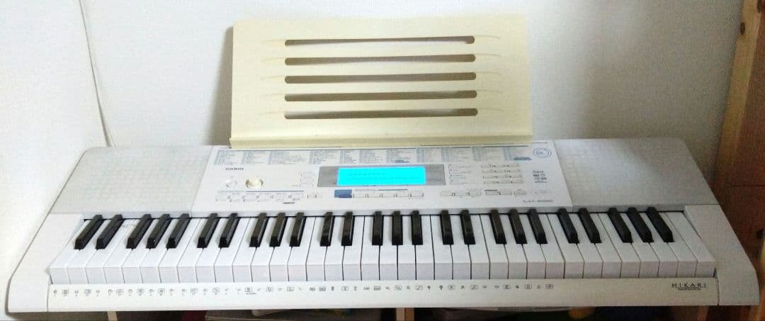 ❤SALE❤CASIO LK-222 ホワイト 61鍵盤 光ナビ キーボード