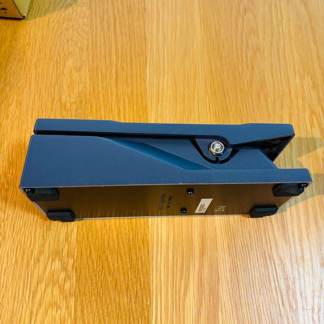 ギター BOSS EV-30