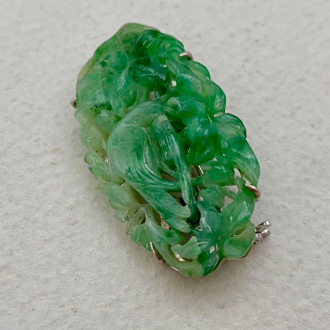 アンティーク翡翠ペンダント兼ブローチ　透かし柄の花鳥図透明感の良いロウカンタイプ