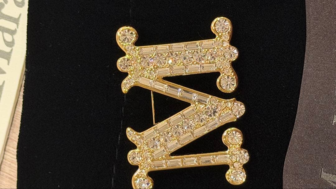 Max mara 定番 クリスタル x ゴールド　ブローチ