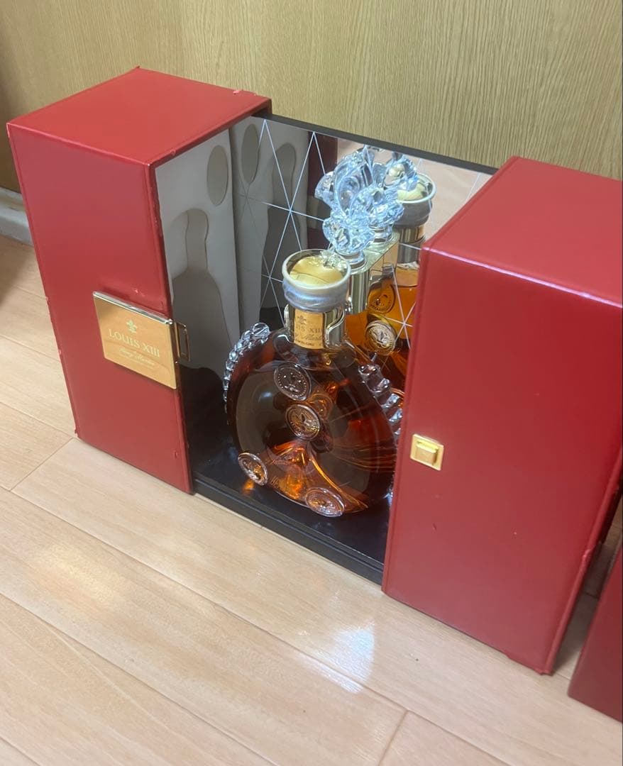 テ*ン様 【希少】レミーマルタン　ルイ13世　観音開き