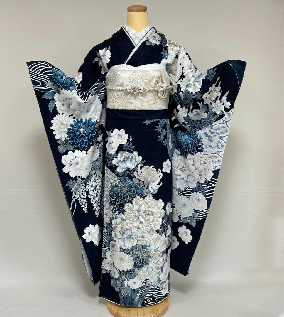 紺地クールな牡丹と菊に流水の振袖フルセット