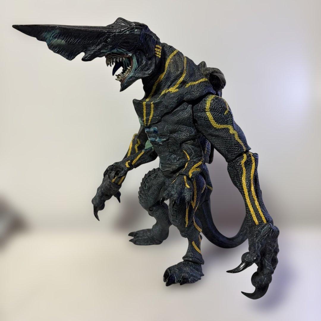 パシフィックリム　NECA￼ナイフヘッド　フィギュア