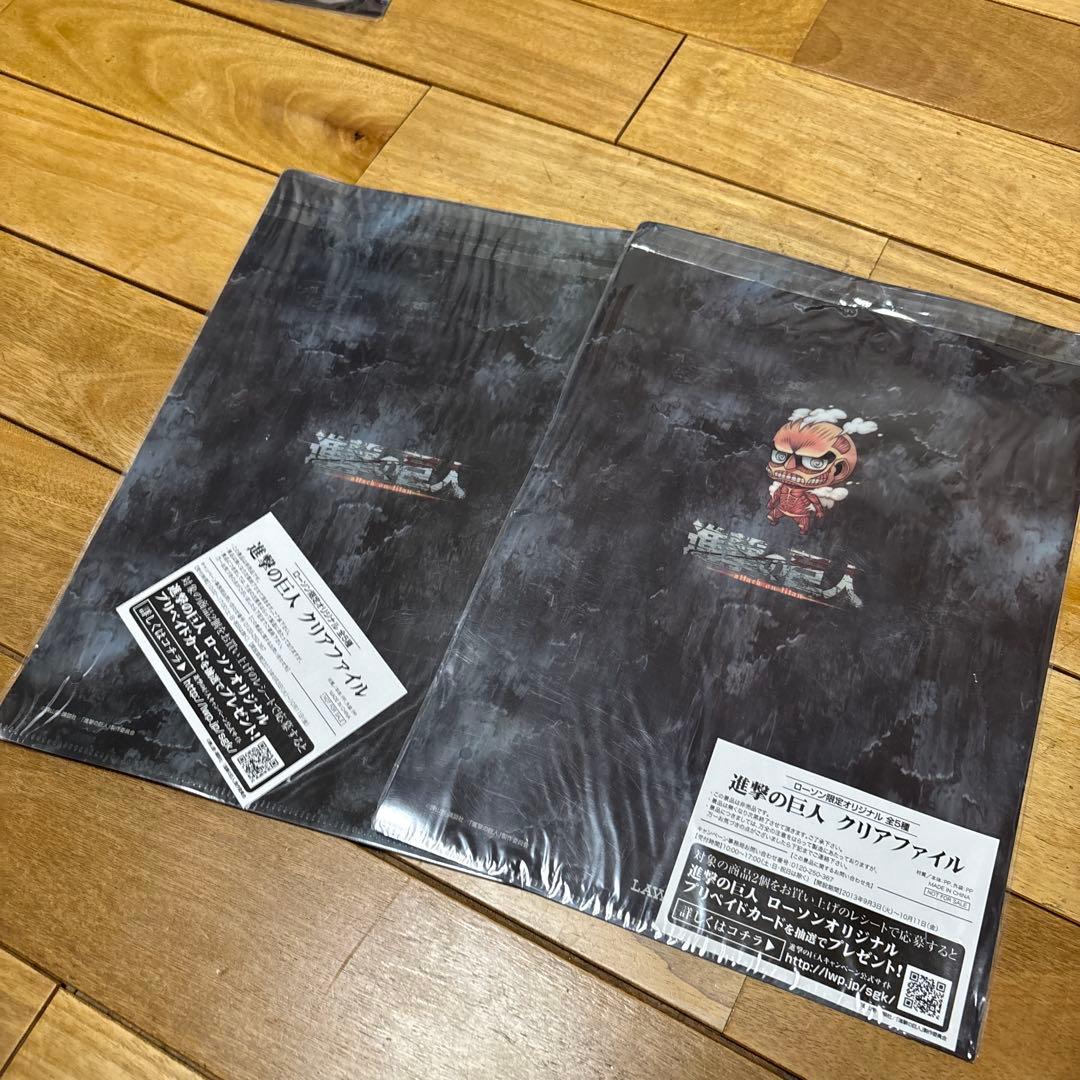 進撃の巨人 非売品など色々セット(クリアファイル6枚・缶ケース5点メモ帳4点等)