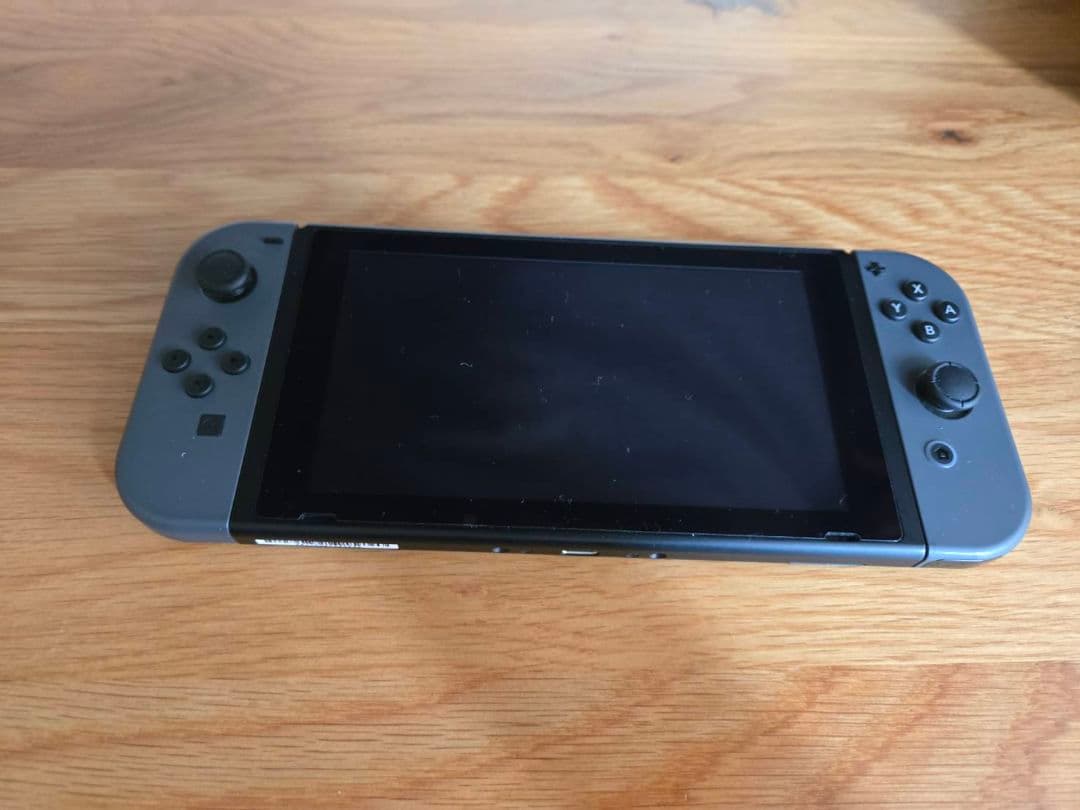 Nintendo Switch 本体(Joy-Conグレー) セミハードケース付