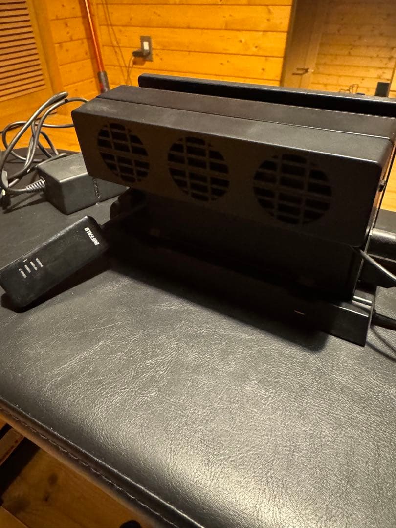 Nintendo Switch 青赤本体セット ネオンカラーカバー付き