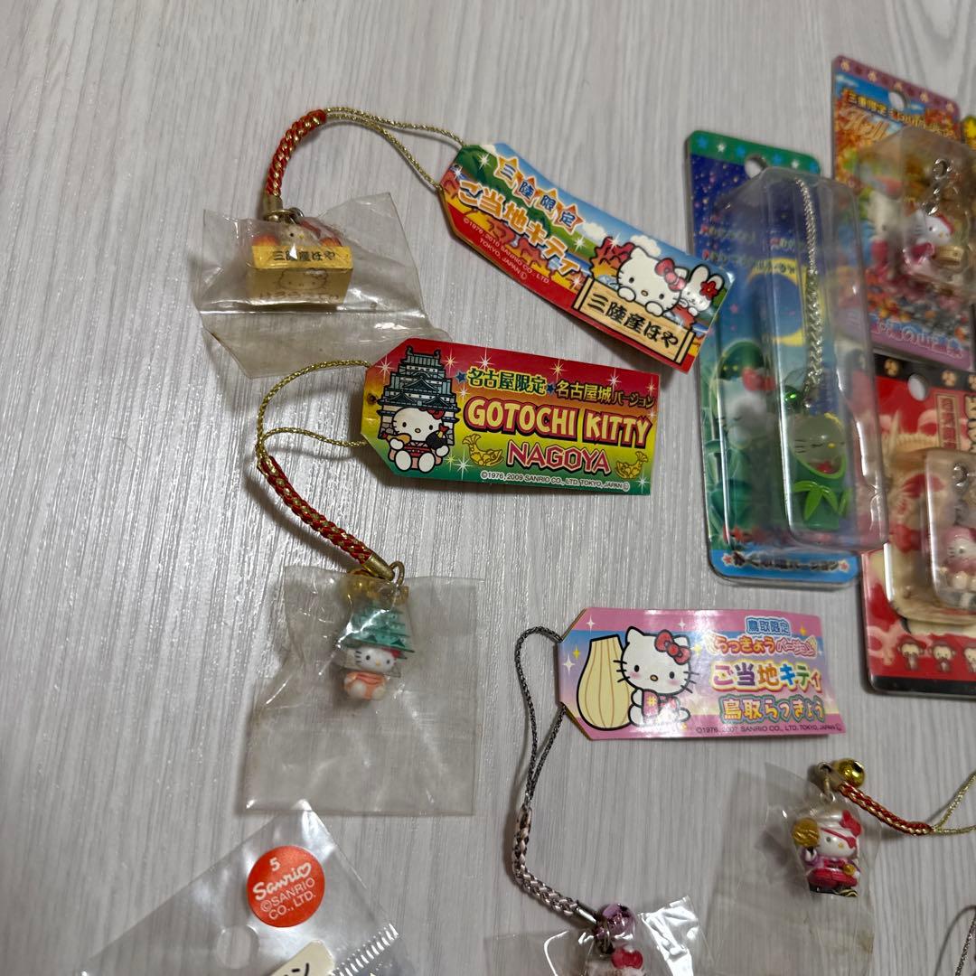 ハローキティ　ご当地　ねつけ　ストラップ　セット　サンリオ