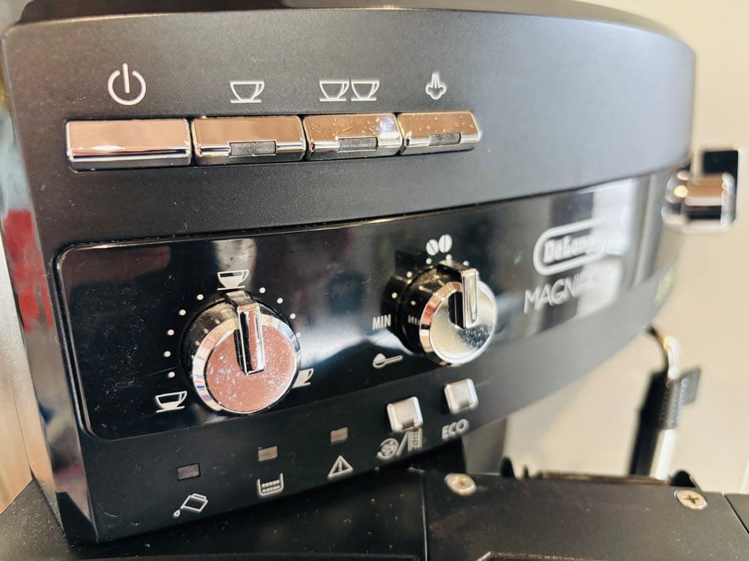 デロンギ 全自動コーヒーマシン ESAM03110B