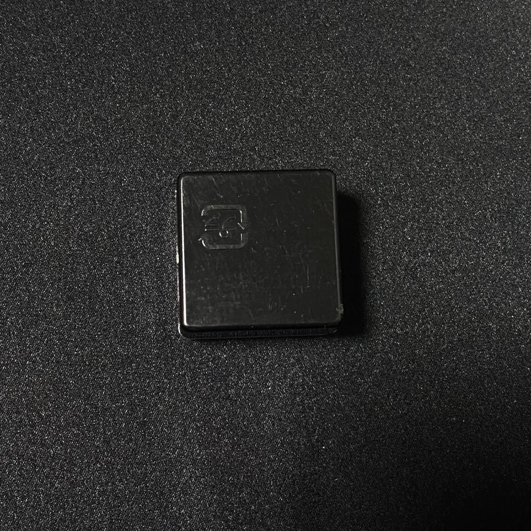 激レア　GTR ピンバッジ　マクラーレン F1 GTR イエロー ラペルピン