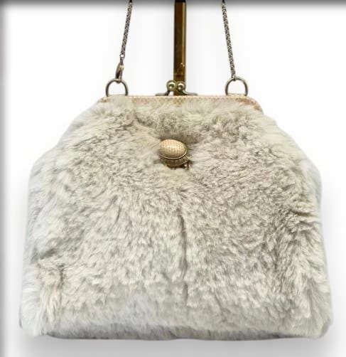 サルヴァトーレフェラガモ　ラビットファー　チェーンバッグ　うさぎとかめ