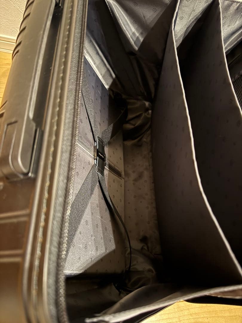 RIMOWA コンパクト