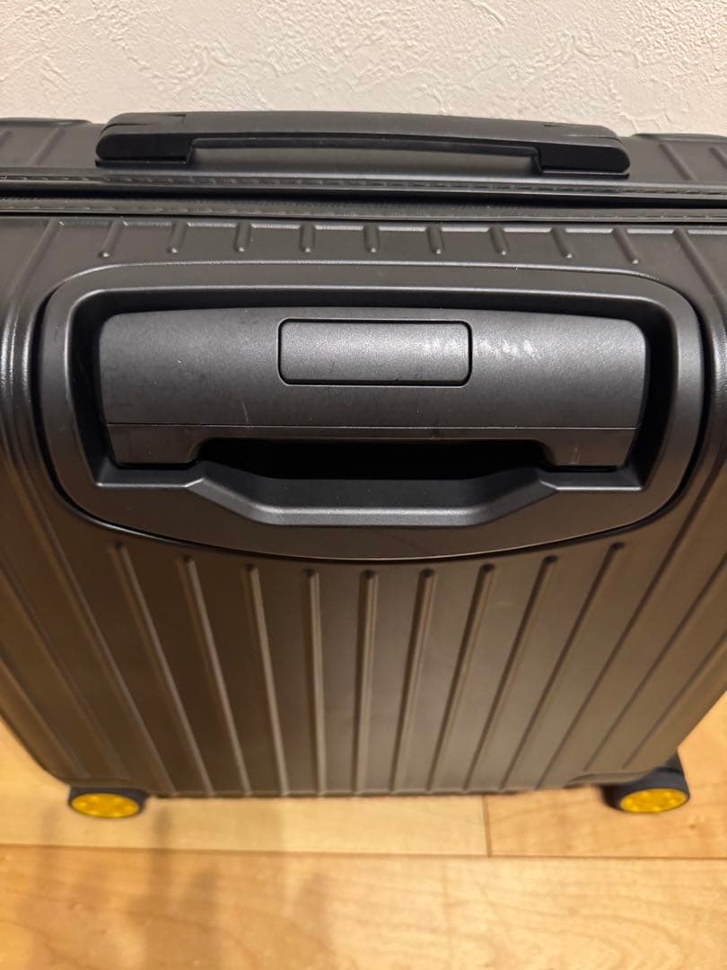 RIMOWA コンパクト